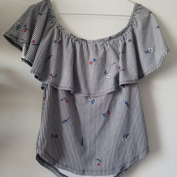 J for Justify Top - Picture 8 of 10